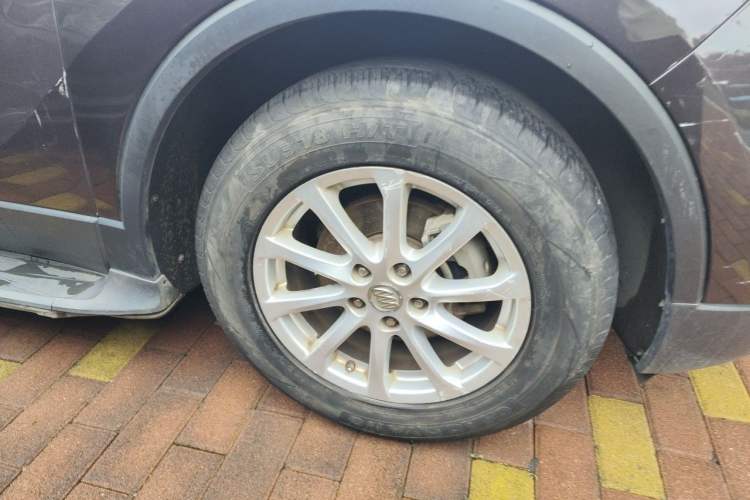 Used Buick Envision 2016 20T Two-Wheel Drive Leading Version Right Front Wheel Hub