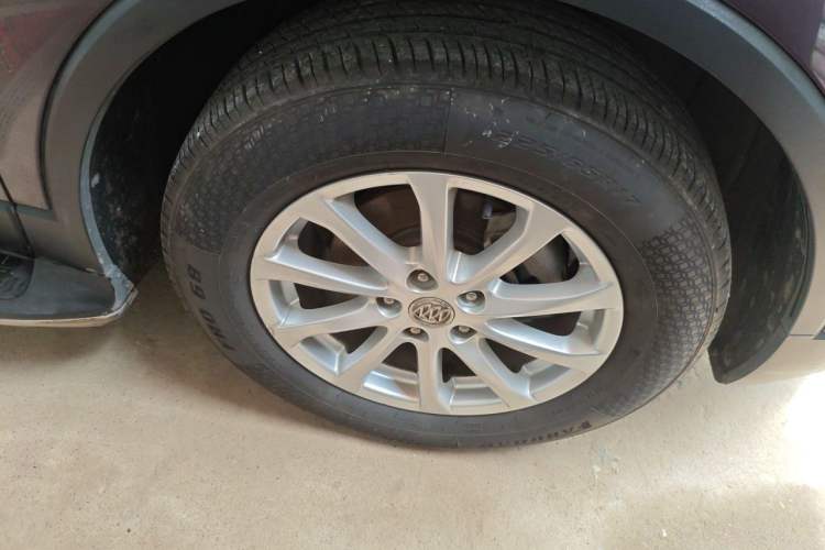 Used Buick Envision 2016 20T Two-Wheel Drive Leading Version Right Front Wheel Hub