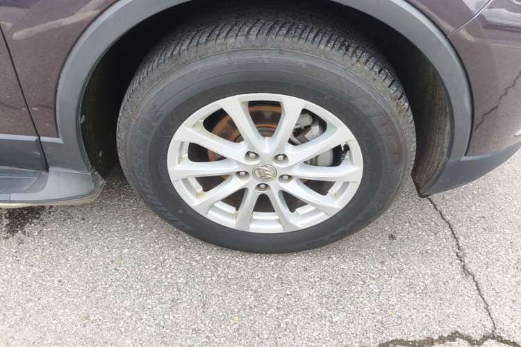 Used Buick Envision 2016 20T Two-Wheel-Drive Elite Model Right Front Wheel Hub