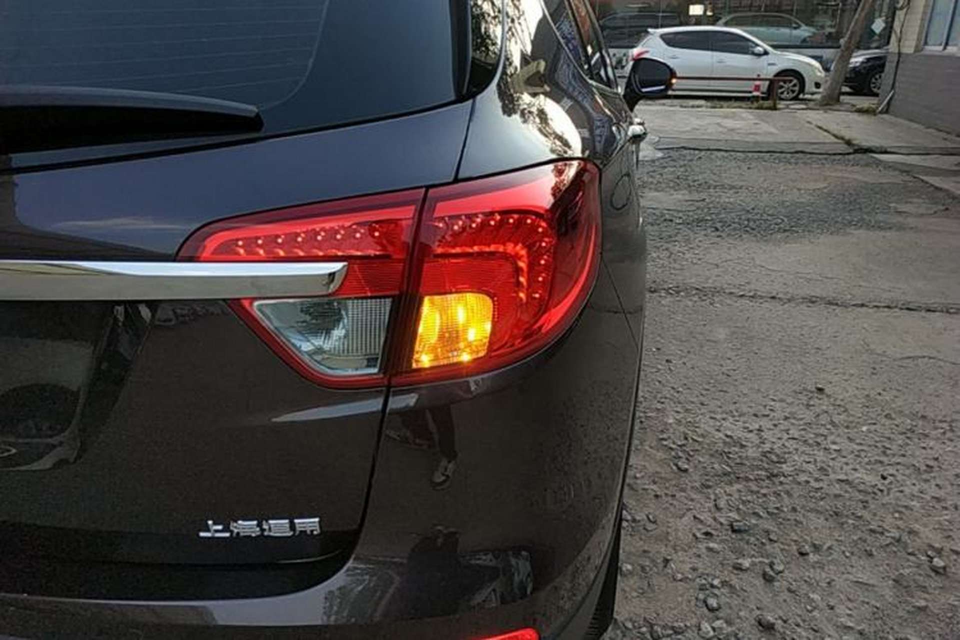 Used Buick Envision 2016 28T Four-Wheel Drive Elite Version Right Rear Taillight