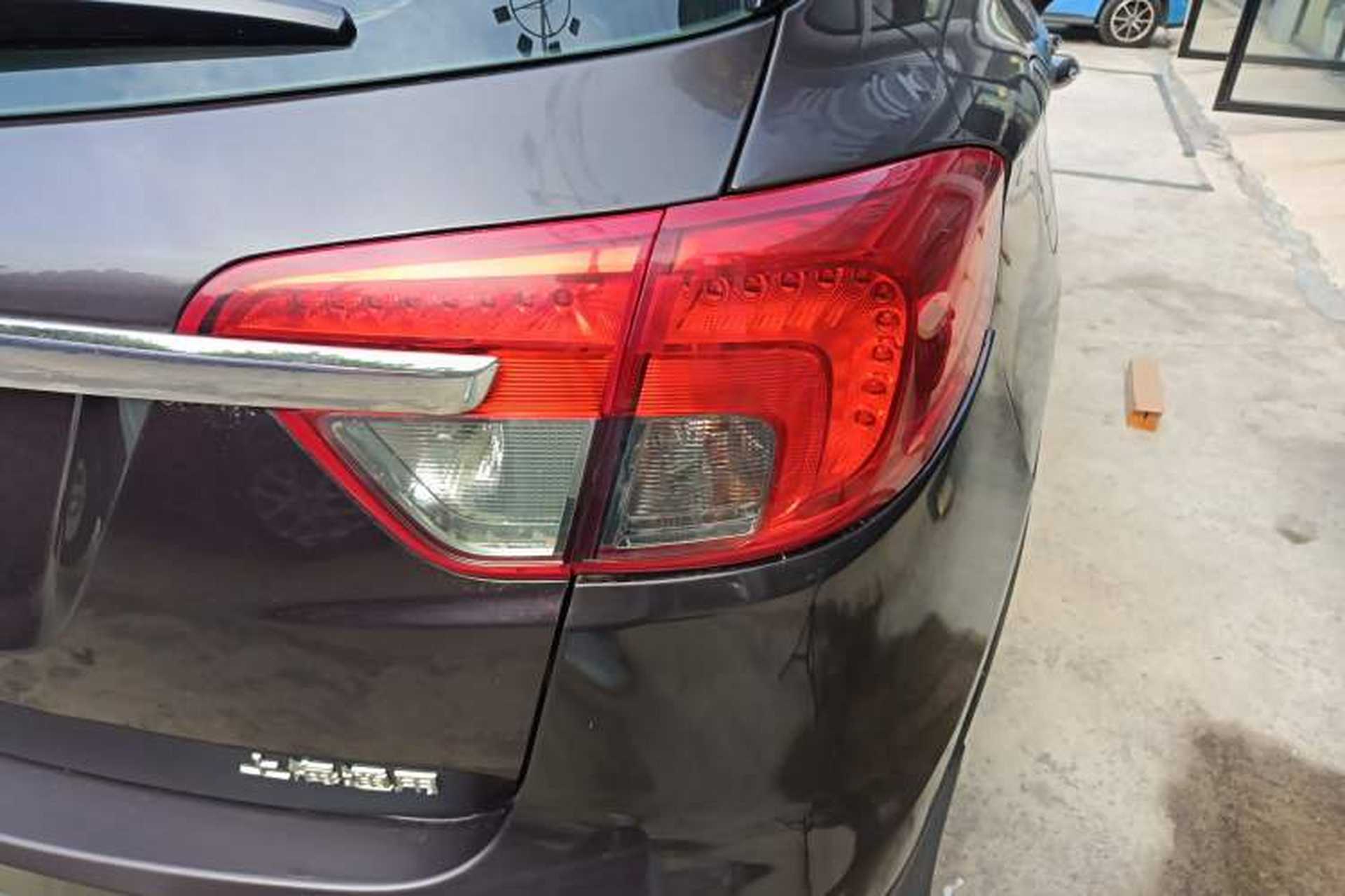 Used Buick Envision 2016 20T Two-Wheel-Drive Elite Model Right Rear Taillight