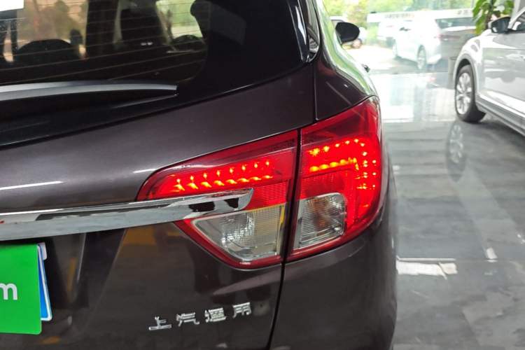 Used Buick Envision 2016 20T Two-Wheel-Drive Elite Model Right Rear Taillight