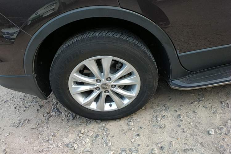Used Buick Envision 2016 28T Four-Wheel Drive Elite Version Right Rear Wheel Hub
