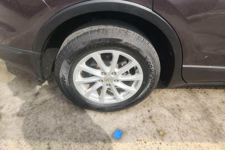 Used Buick Envision 2016 20T Two-Wheel Drive Leading Version Right Rear Wheel Hub