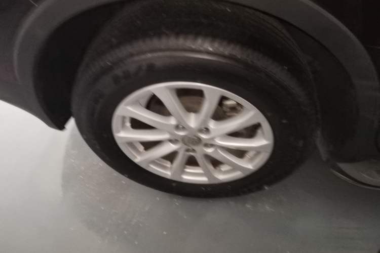 Used Buick Envision 2016 20T Two-Wheel-Drive Elite Model Right Rear Wheel Hub