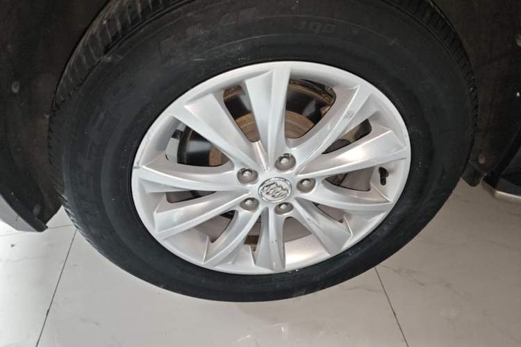 Used Buick Envision 2016 28T Four-Wheel Drive Elite Version Right Rear Wheel Hub