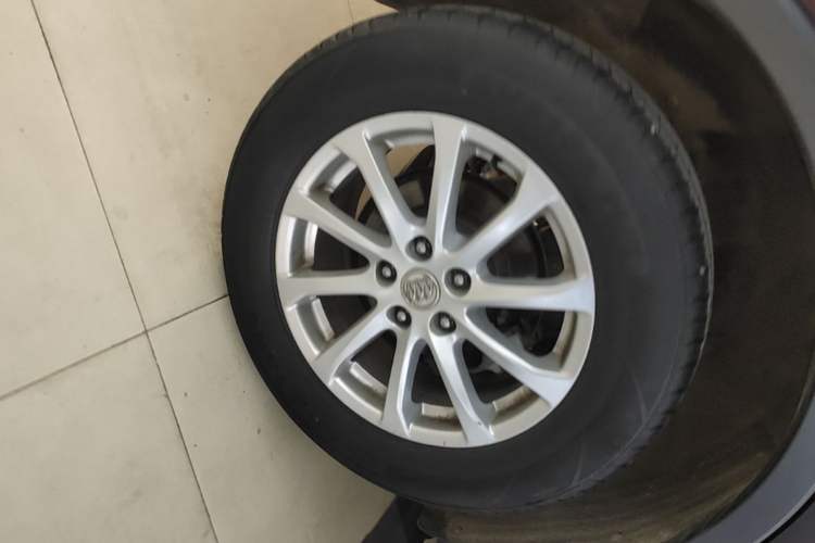 Used Buick Envision 2016 20T Two-Wheel Drive Leading Version Right Rear Wheel Hub