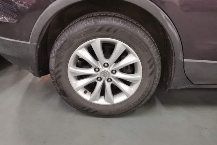 Used Buick Envision 2016 28T Four-Wheel Drive Elite Version Right Rear Wheel Hub