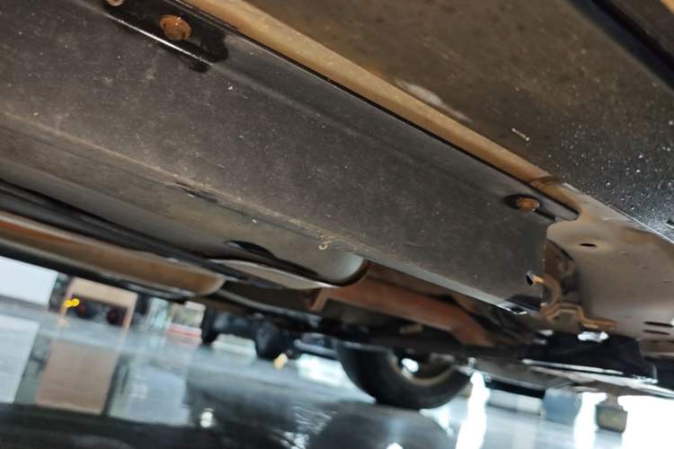 Used Buick Envision 2016 20T Two-Wheel-Drive Elite Model Right Side Sill