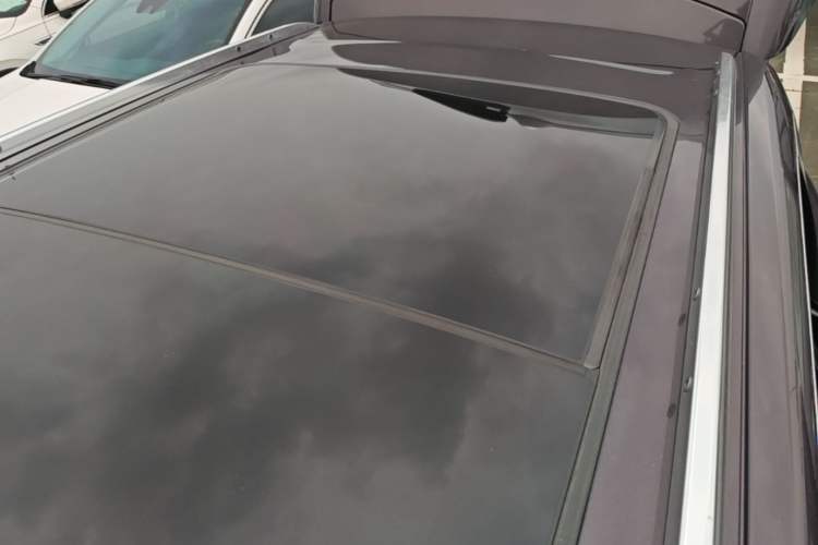 Used Buick Envision 2016 20T Two-Wheel-Drive Elite Model Roof