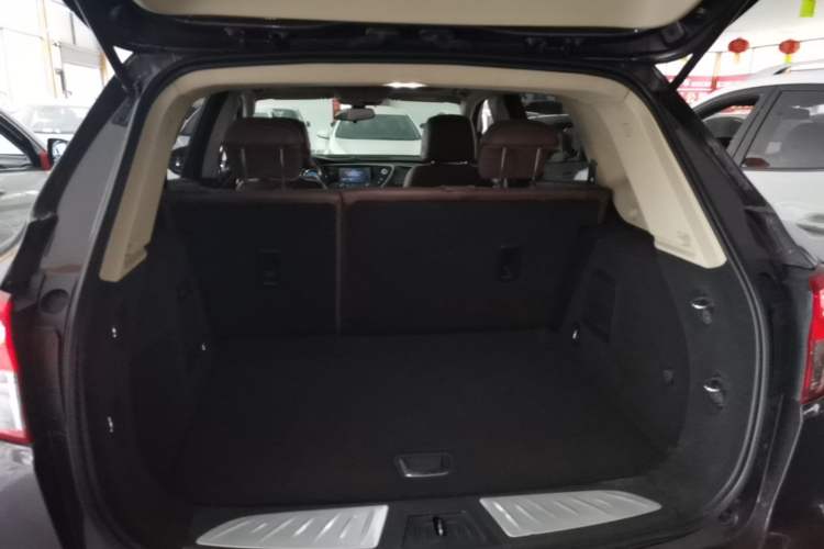 Used Buick Envision 2016 20T Two-Wheel-Drive Elite Model Trunk