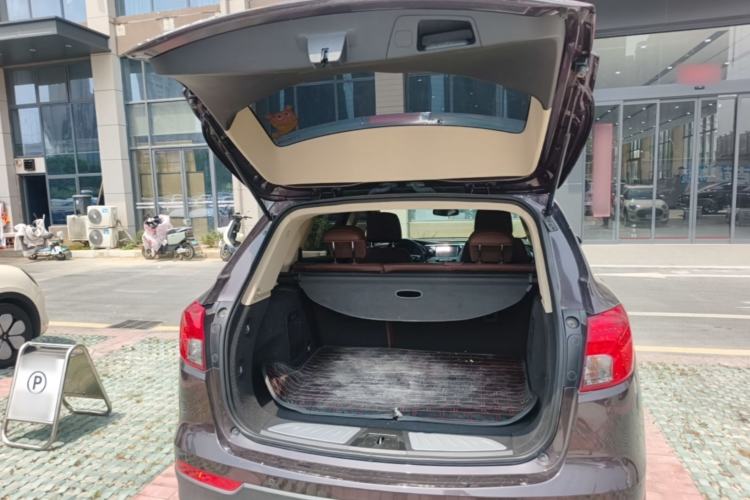 Used Buick Envision 2016 20T Two-Wheel-Drive Elite Model Trunk