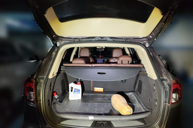 Used Buick Envision 2016 20T Two-Wheel-Drive Elite Model Trunk