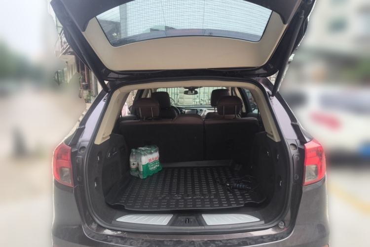 Used Buick Envision 2016 28T Four-Wheel Drive Luxury Model Trunk