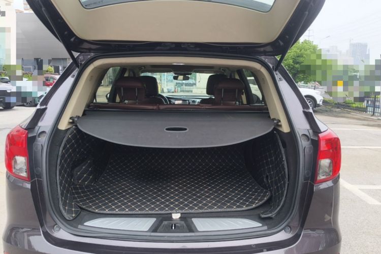Used Buick Envision 2016 20T Two-Wheel-Drive Elite Model Trunk