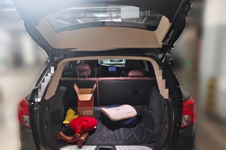 Used Buick Envision 2016 20T Two-Wheel-Drive Elite Model Trunk