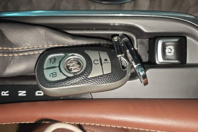 Used Buick Envision 2016 28T Four-Wheel Drive Elite Version Vehicle Key