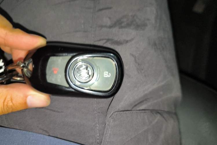 Used Buick Envision 2016 20T Two-Wheel Drive Leading Version Vehicle Key