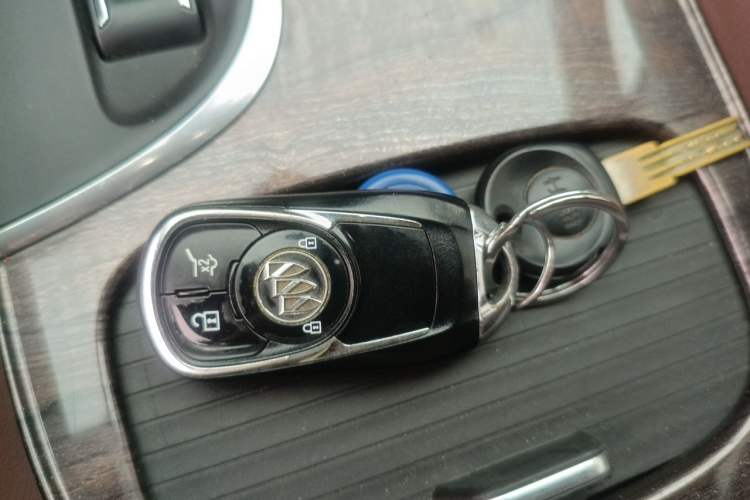 Used Buick Envision 2016 28T Four-Wheel Drive Luxury Model Vehicle Key