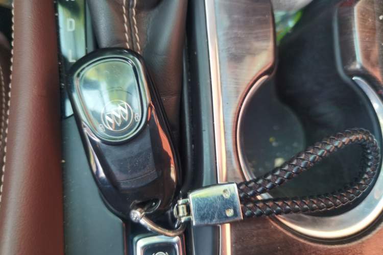 Used Buick Envision 2016 20T Two-Wheel-Drive Elite Model Vehicle Key