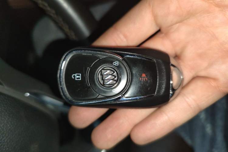 Used Buick Envision 2016 20T Two-Wheel-Drive Elite Model Vehicle Key