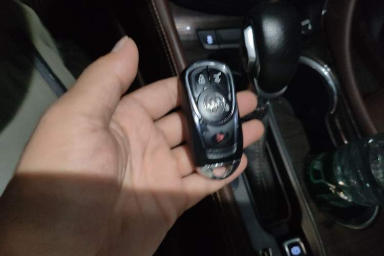 Used Buick Envision 2016 28T Four-Wheel Drive Elite Version Vehicle Key