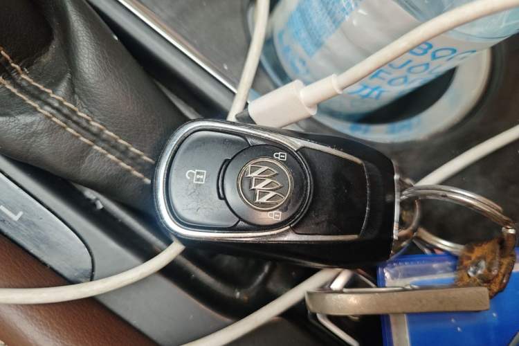 Used Buick Envision 2016 20T Two-Wheel-Drive Elite Model Vehicle Key