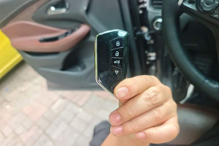 Used Buick Envision 2016 20T Two-Wheel-Drive Elite Model Vehicle Key