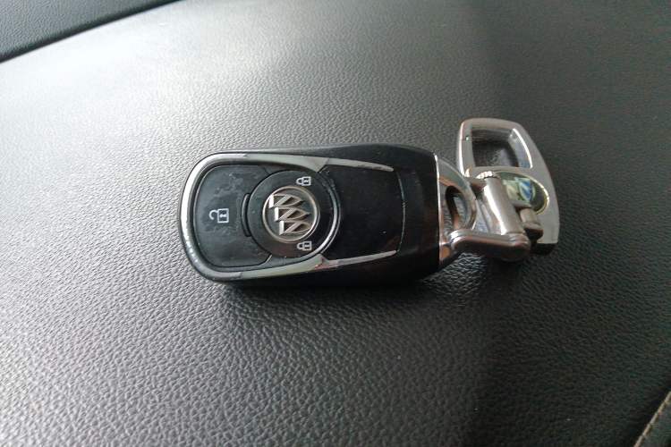 Used Buick Envision 2016 20T Two-Wheel-Drive Elite Model Vehicle Key