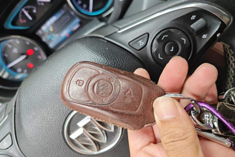 Used Buick Envision 2016 20T Two-Wheel-Drive Elite Model Vehicle Key