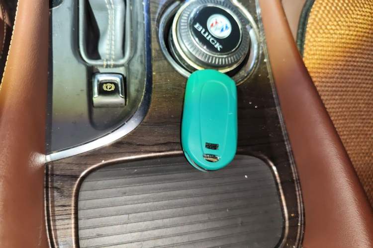 Used Buick Envision 2016 20T Two-Wheel-Drive Elite Model Vehicle Key