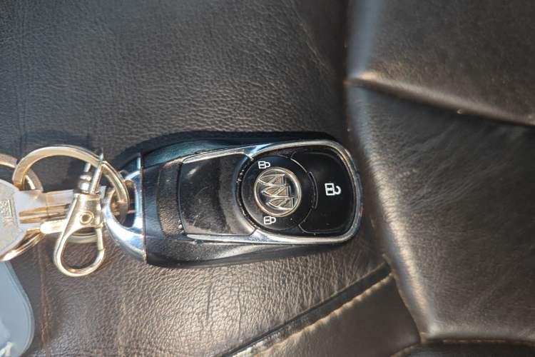 Used Buick Envision 2016 20T Two-Wheel-Drive Elite Model Vehicle Key