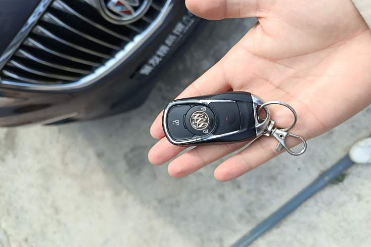 Used Buick Envision 2016 20T Two-Wheel-Drive Elite Model Vehicle Key