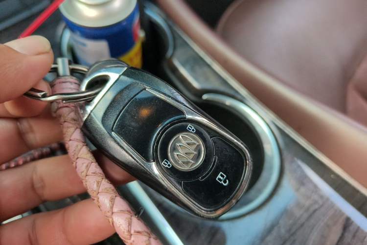 Used Buick Envision 2016 20T Two-Wheel-Drive Elite Model Vehicle Key