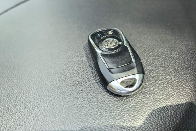 Used Buick Envision 2016 28T Four-Wheel Drive Luxury Model Vehicle Key