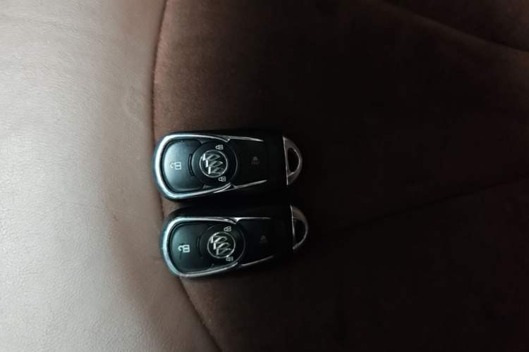 Used Buick Envision 2016 20T Two-Wheel-Drive Elite Model Vehicle Key
