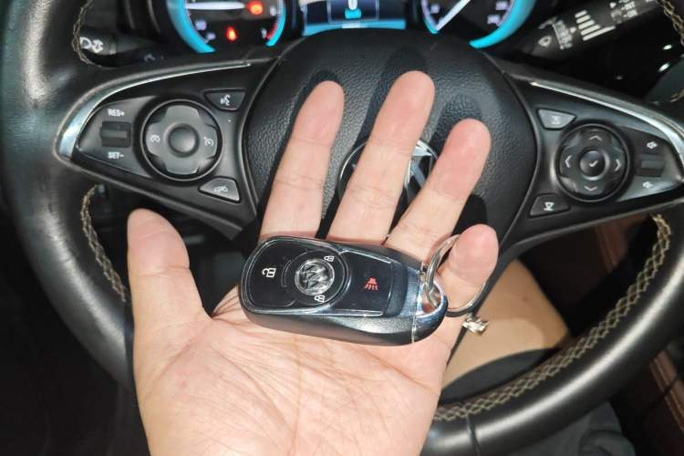 Used Buick Envision 2016 20T Two-Wheel-Drive Elite Model Vehicle Key