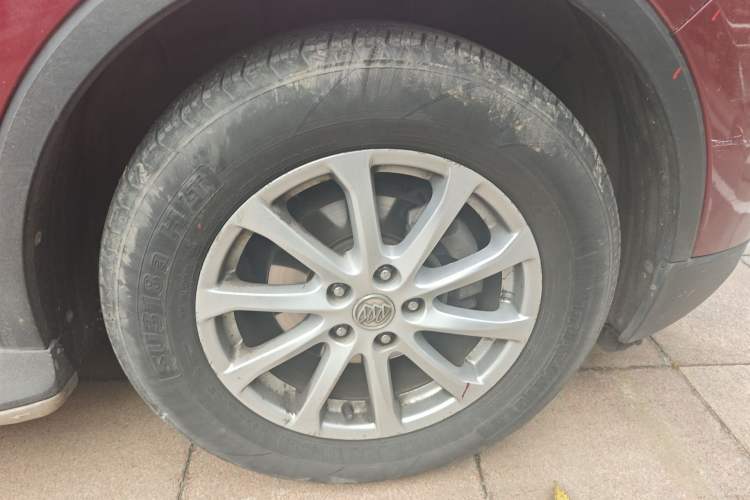 Used Buick Envision 2016 20T Two-Wheel-Drive Elite Model Right Front Wheel Hub