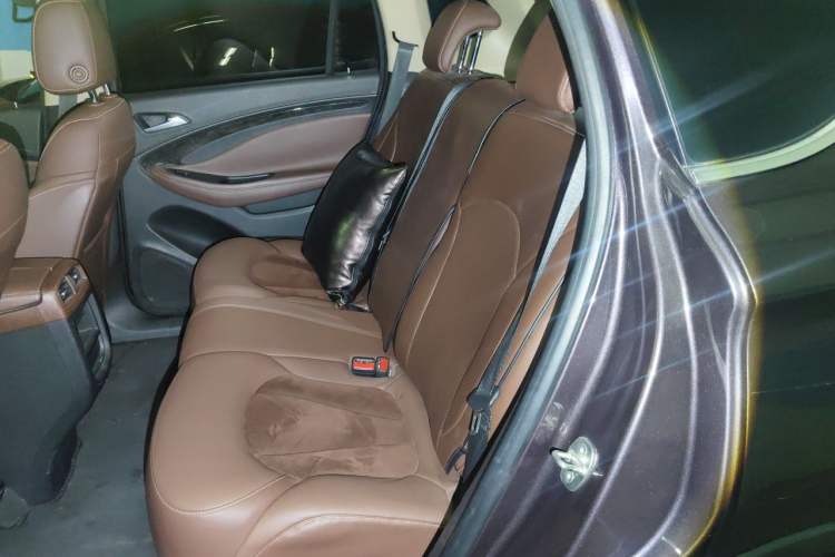 Used Buick Envision 2016 20T Two-Wheel-Drive Elite Model Left Rear Seat