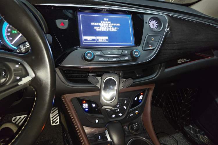 Used Buick Envision 2016 28T Four-Wheel Drive Elite Version Audio And AC Panel