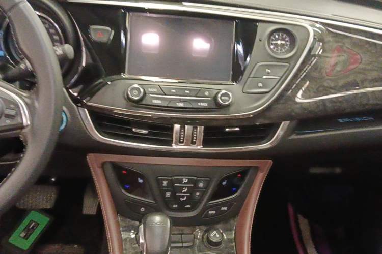 Used Buick Envision 2016 20T Two-Wheel-Drive Elite Model Audio And AC Panel