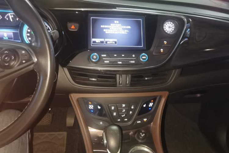 Used Buick Envision 2016 20T Two-Wheel-Drive Elite Model Audio And AC Panel
