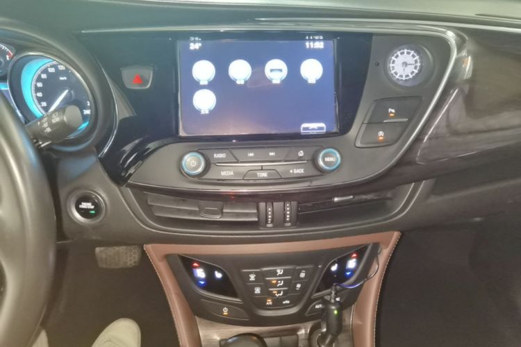 Used Buick Envision 2016 20T Two-Wheel-Drive Elite Model Audio And AC Panel