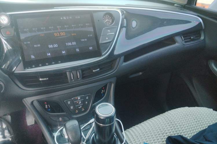 Used Buick Envision 2016 20T Two-Wheel Drive Leading Version Audio And AC Panel