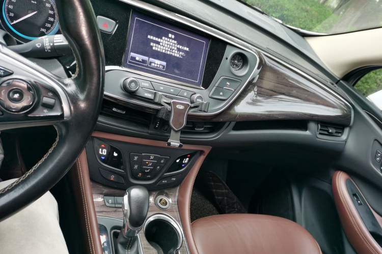Used Buick Envision 2016 28T Four-Wheel Drive Elite Version Audio And AC Panel