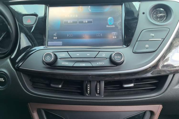 Used Buick Envision 2016 20T Two-Wheel-Drive Elite Model Audio And AC Panel