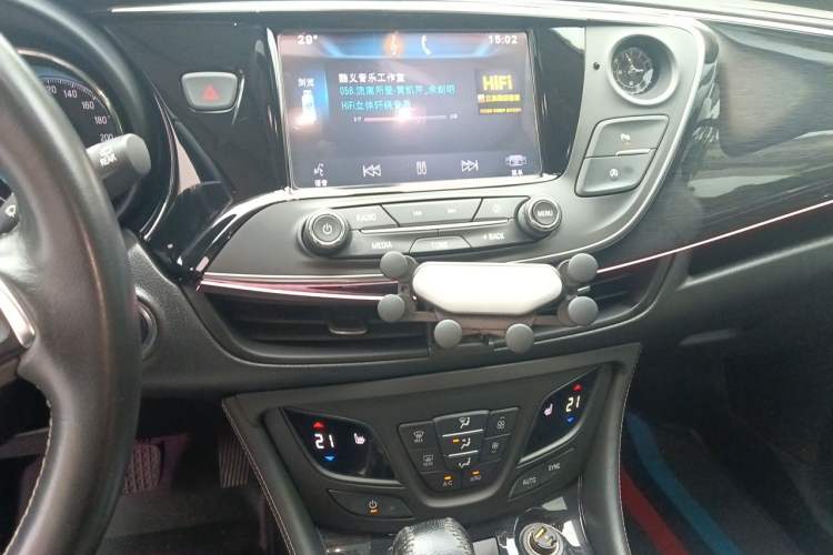 Used Buick Envision 2016 20T Two-Wheel-Drive Elite Model Audio And AC Panel