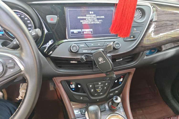 Used Buick Envision 2016 20T Two-Wheel-Drive Elite Model Audio And AC Panel