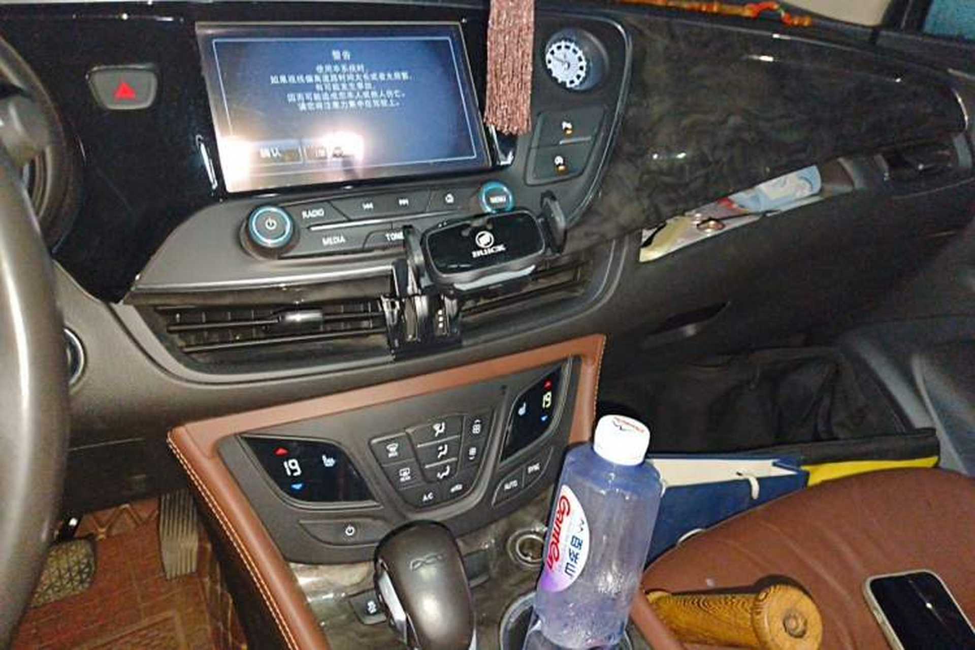 Used Buick Envision 2016 20T Two-Wheel-Drive Elite Model Audio And AC Panel