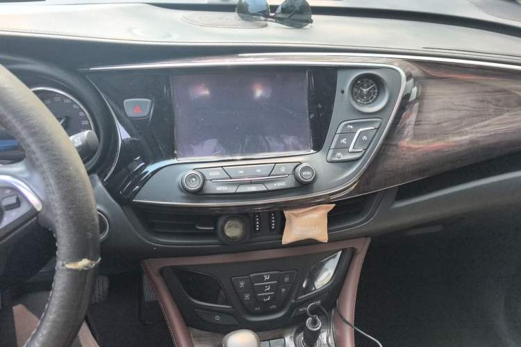 Used Buick Envision 2016 28T Four-Wheel Drive Luxury Model Audio And AC Panel